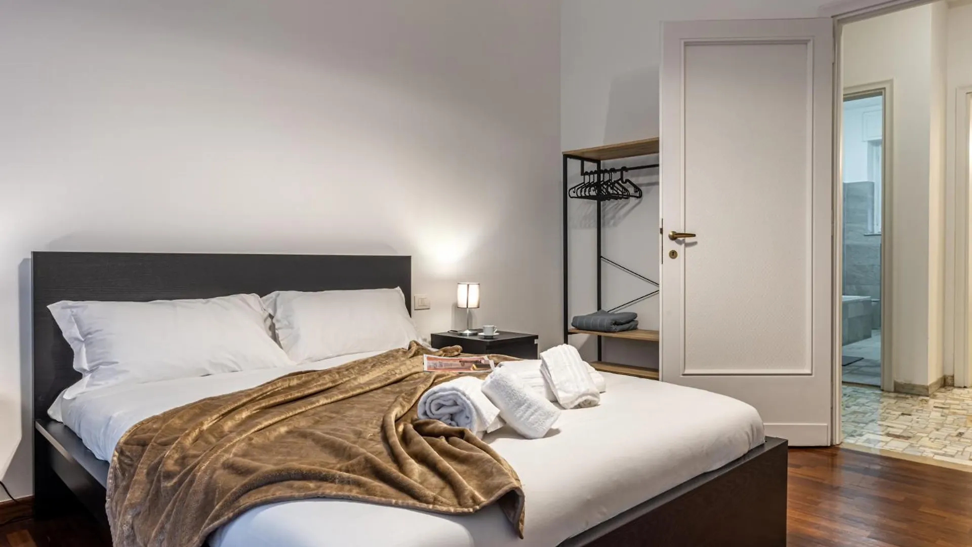 Cortivo House - Magenta 81 Apartment Milan